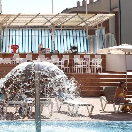 Sorra Daurada Splash Hotell